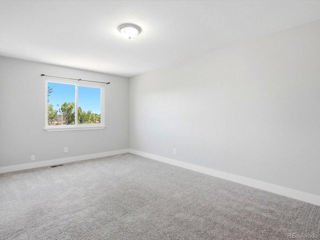 1069 S Lewiston Way, Aurora, CO 80017