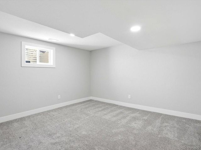 1069 S Lewiston Way, Aurora, CO 80017