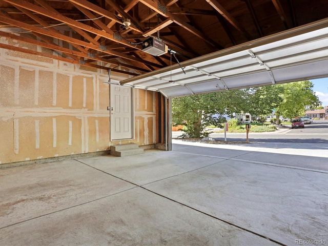 1069 S Lewiston Way, Aurora, CO 80017
