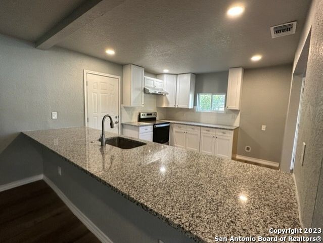 546 W Petaluma Blvd, San Antonio, TX 78221