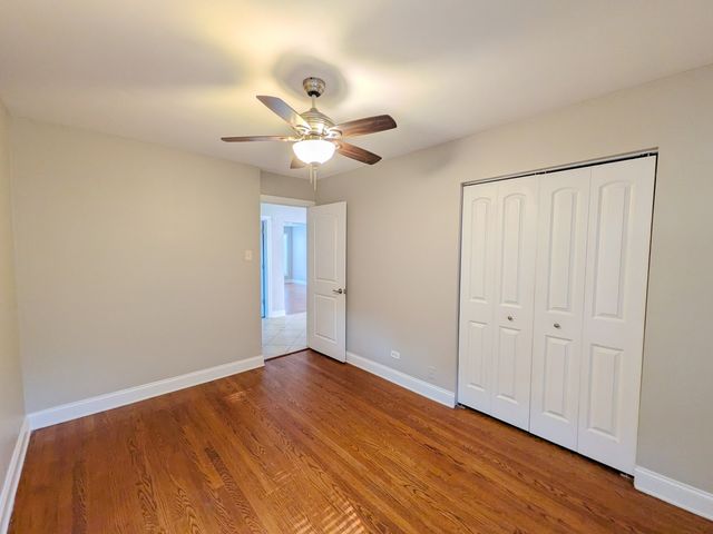 8825 S California Avenue, Evergreen Park, IL 60805