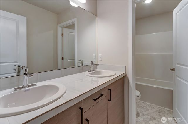 18320 37th Avenue Ct E, Tacoma, WA 98446