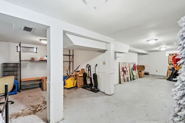 1633 Harding, Wichita, KS 67208