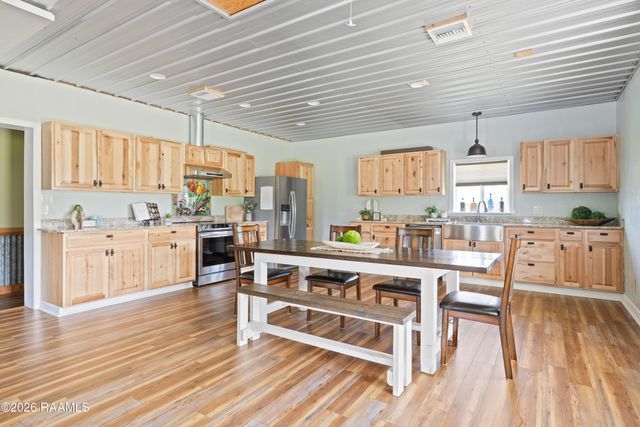 3504 Avery Island Road, New Iberia, LA 70560