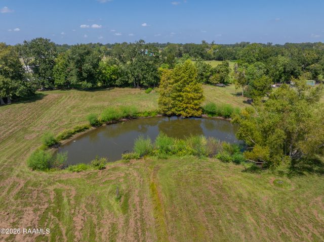 3504 Avery Island Road, New Iberia, LA 70560