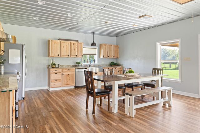 3504 Avery Island Road, New Iberia, LA 70560