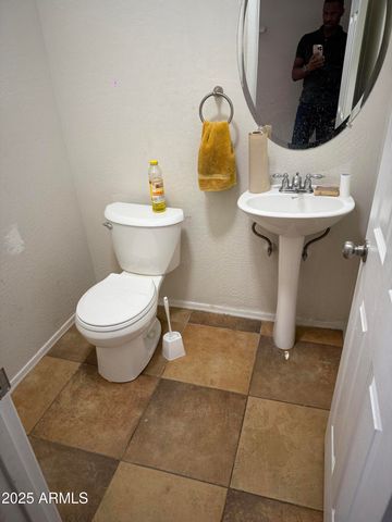 6606 W POLK Street, Phoenix, AZ 85043