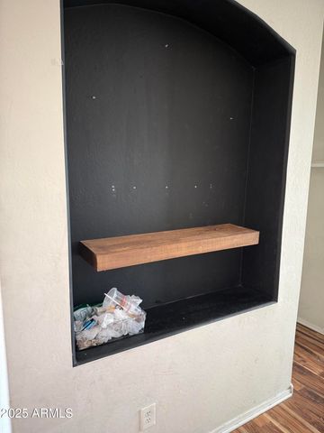 6606 W POLK Street, Phoenix, AZ 85043