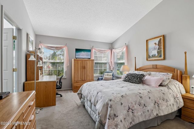 13 Portebello Road, Jackson, NJ 08527