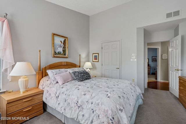 13 Portebello Road, Jackson, NJ 08527