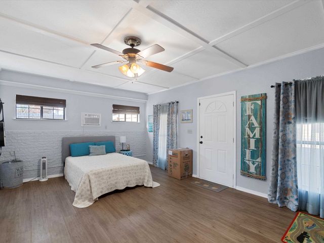 208 E Gay, Gladewater, TX 75647