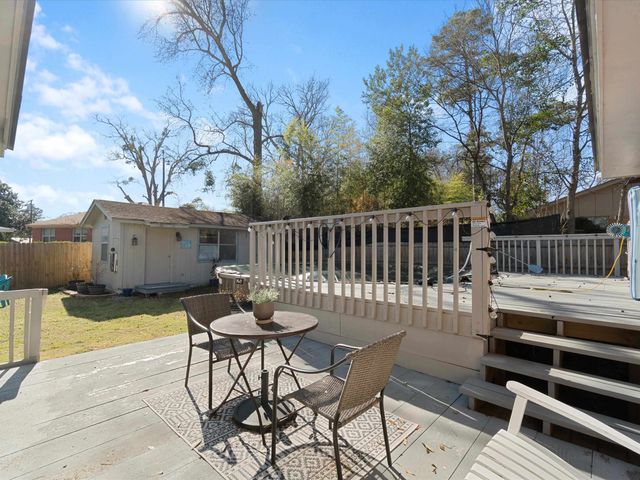 208 E Gay, Gladewater, TX 75647