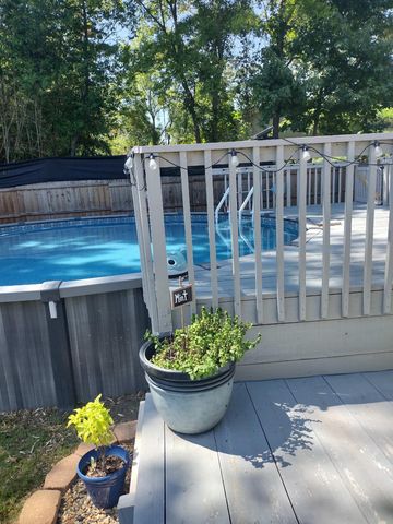 208 E Gay, Gladewater, TX 75647