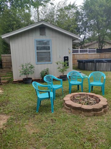 208 E Gay, Gladewater, TX 75647