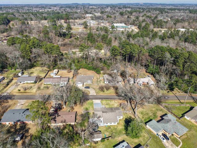 208 E Gay, Gladewater, TX 75647