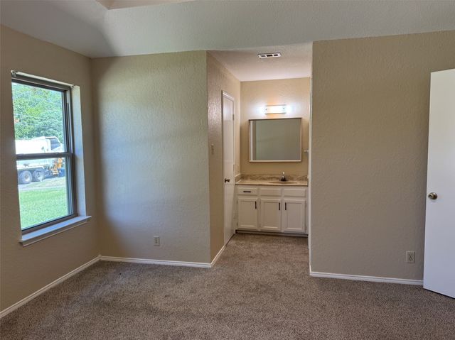 2212 Bolivar Street, Denton, TX 76201