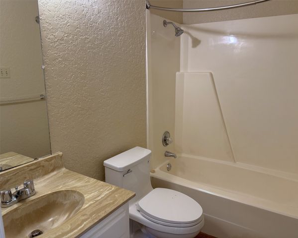 2212 Bolivar Street, Denton, TX 76201