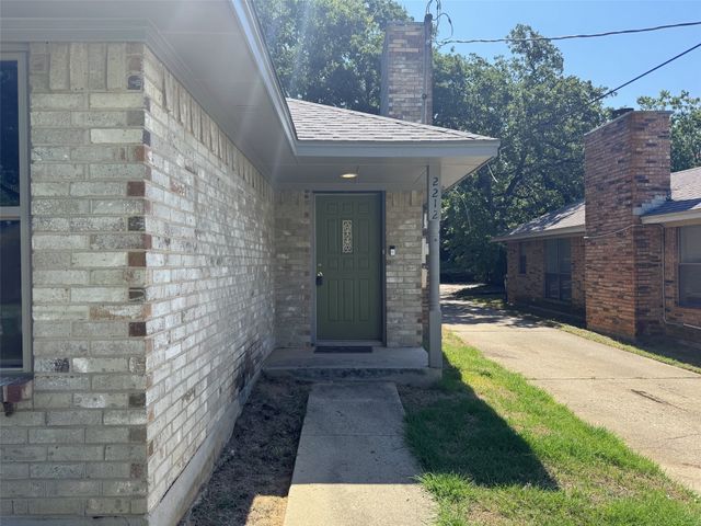 2212 Bolivar Street, Denton, TX 76201