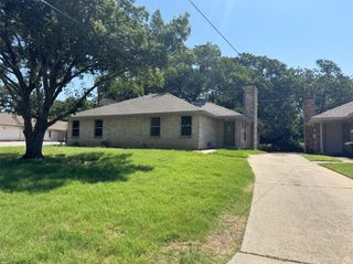 2212 Bolivar Street, Denton, TX 76201