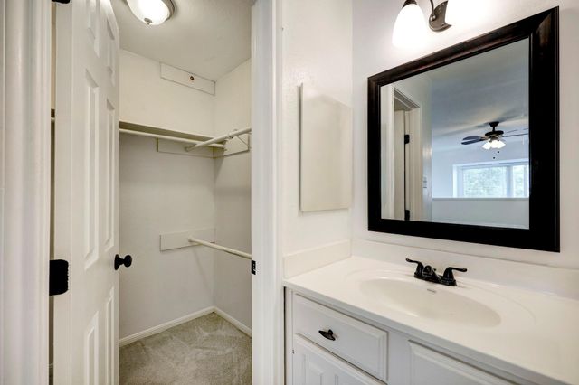 16120 Stuebner Airline Road 611, Spring, TX 77379