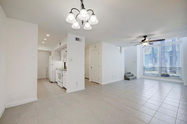 16120 Stuebner Airline Road 611, Spring, TX 77379