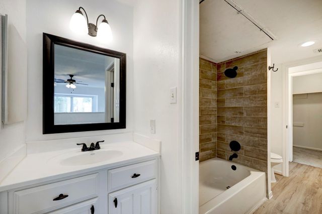 16120 Stuebner Airline Road 611, Spring, TX 77379