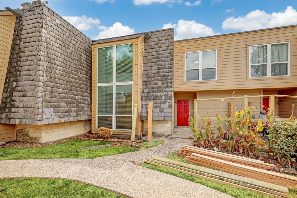 16120 Stuebner Airline Road 611, Spring, TX 77379