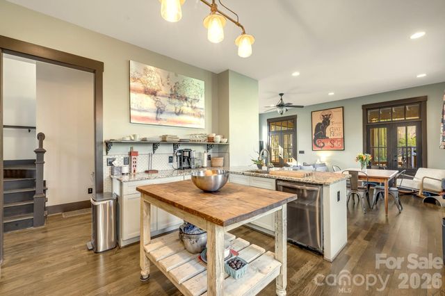 226 Flint Street, Asheville, NC 28801