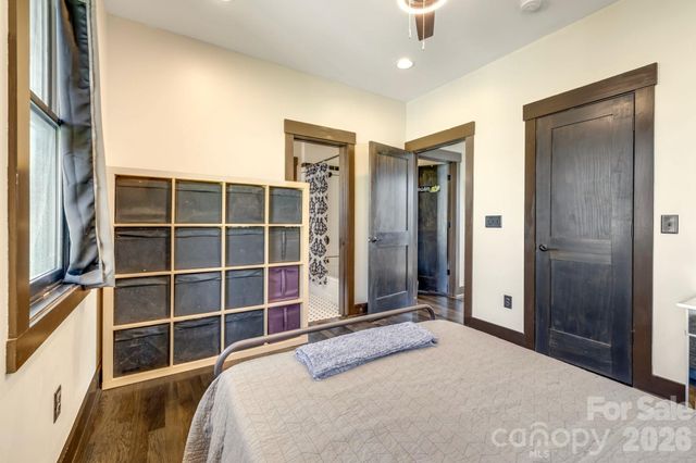 226 Flint Street, Asheville, NC 28801