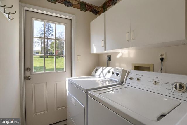 1708 DEER PATH CIR, Quakertown, PA 18951