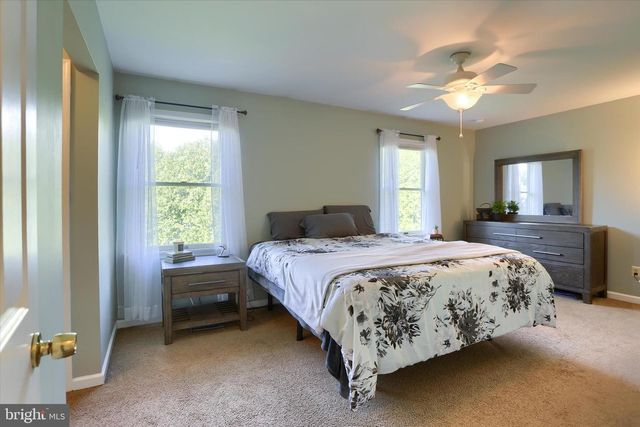 1708 DEER PATH CIR, Quakertown, PA 18951
