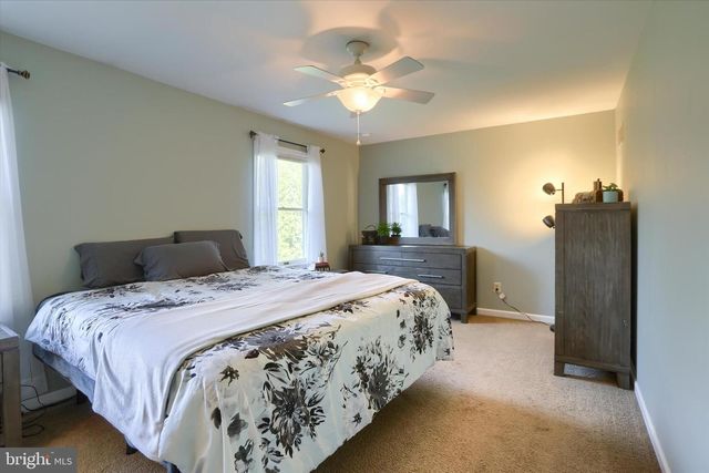 1708 DEER PATH CIR, Quakertown, PA 18951