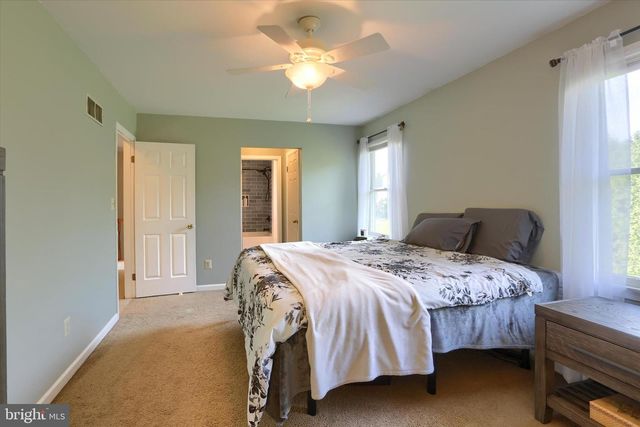 1708 DEER PATH CIR, Quakertown, PA 18951