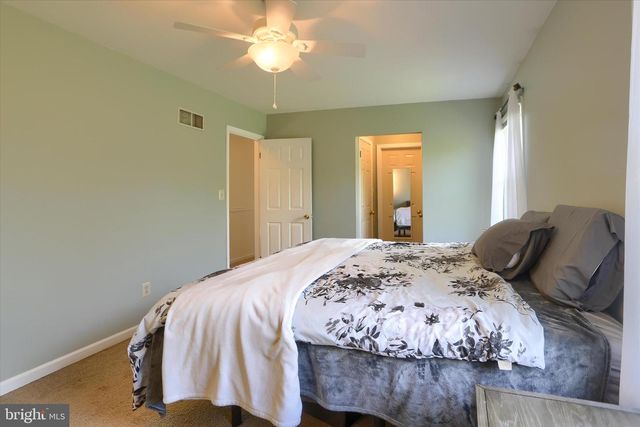 1708 DEER PATH CIR, Quakertown, PA 18951