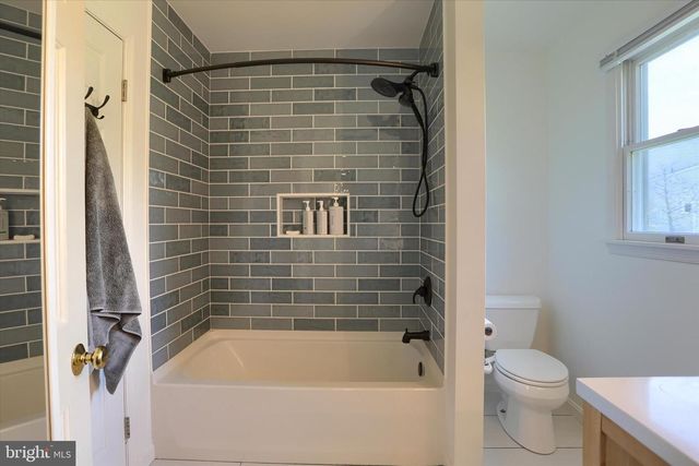 1708 DEER PATH CIR, Quakertown, PA 18951