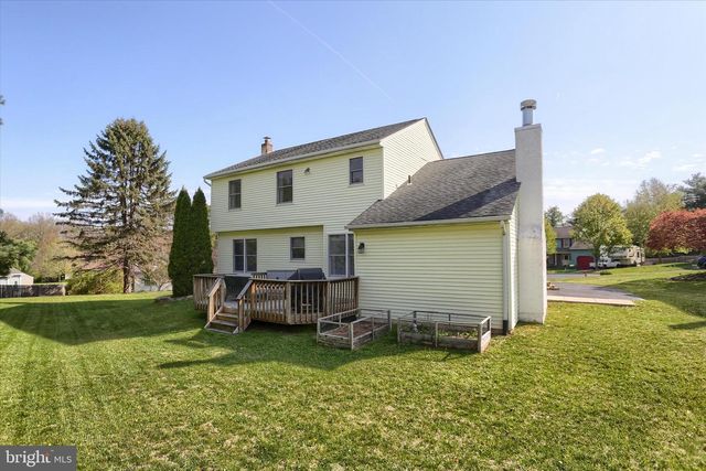 1708 DEER PATH CIR, Quakertown, PA 18951
