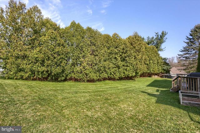 1708 DEER PATH CIR, Quakertown, PA 18951