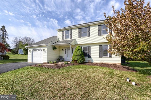1708 DEER PATH CIR, Quakertown, PA 18951