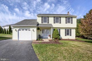 1708 DEER PATH CIR, Quakertown, PA 18951