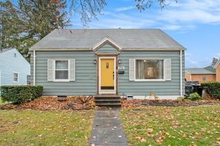 1710 College Street, South Bend, IN 46628