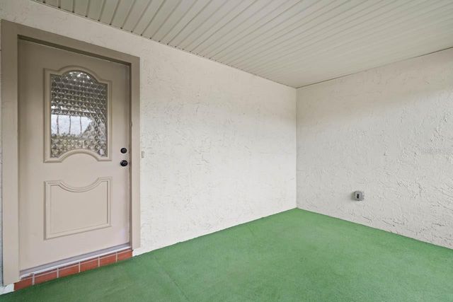 1602 HOVINGTON CIRCLE, Sun City Center, FL 33573