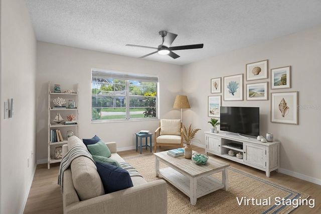 1602 HOVINGTON CIRCLE, Sun City Center, FL 33573
