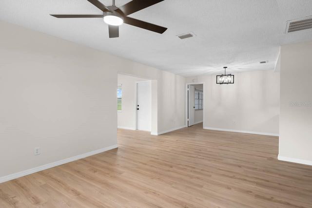 1602 HOVINGTON CIRCLE, Sun City Center, FL 33573