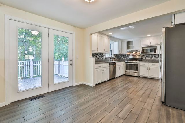16 Blueberry Lane, Nashua, NH 03062