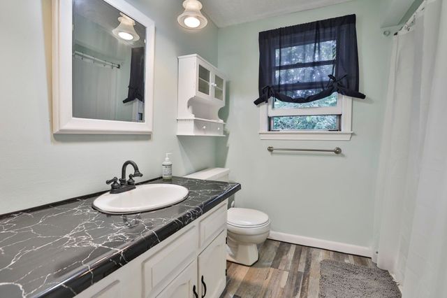 16 Blueberry Lane, Nashua, NH 03062