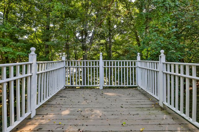 16 Blueberry Lane, Nashua, NH 03062