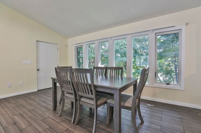 16 Blueberry Lane, Nashua, NH 03062