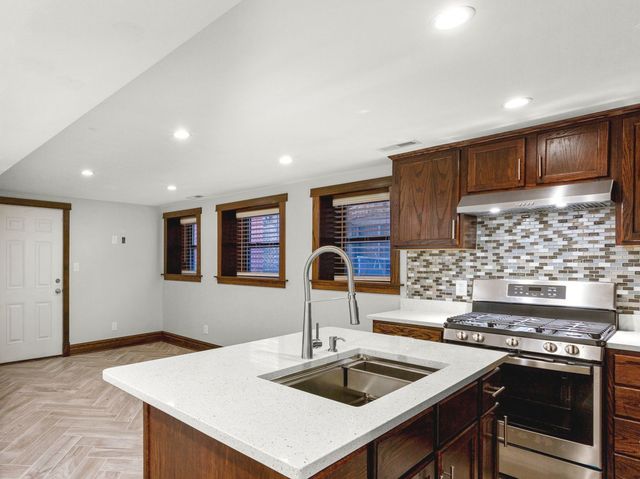 5859 N Magnolia Avenue G, Chicago, IL 60660