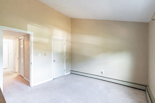 2 Senee Ct 2, Amesbury, MA 01913