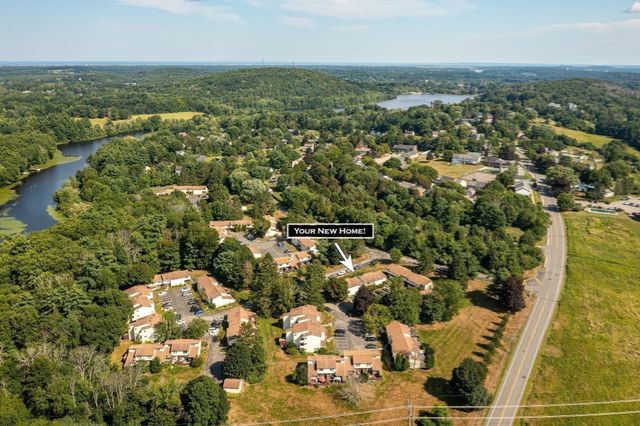 2 Senee Ct 2, Amesbury, MA 01913
